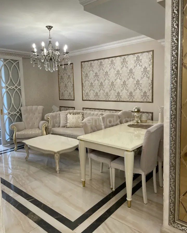 3 Սենյականոց Բնակարան Քարե Շենքում, 76քմ, 2/7 հարկ, Դիզայներական Վերանորոգված