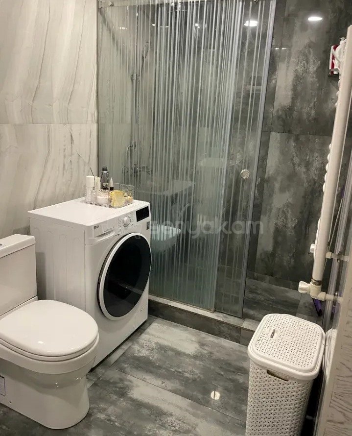 3 Սենյականոց Բնակարան Քարե Շենքում, 76քմ, 2/7 հարկ, Դիզայներական Վերանորոգված