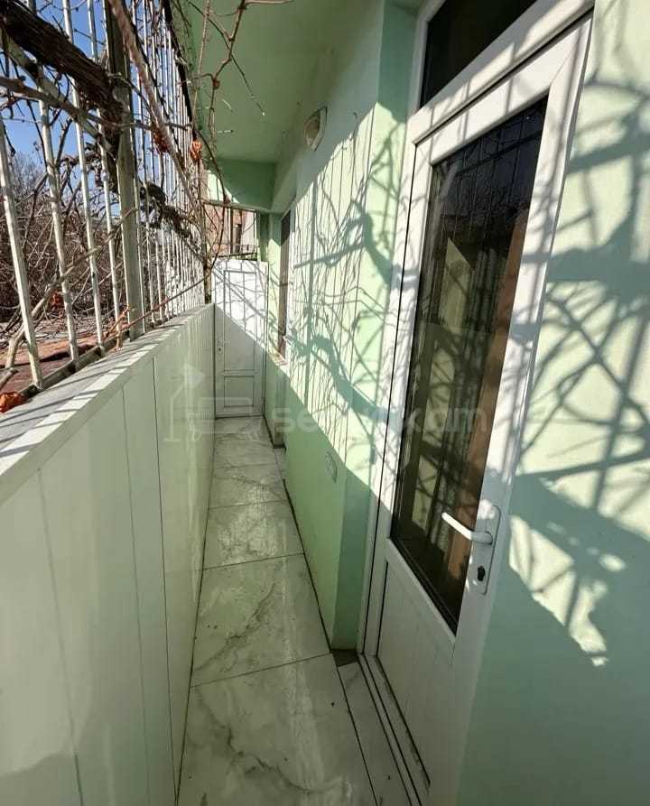 4 Սենյականոց Բնակարան Քարե Շենքում, 154քմ, 1/5 հարկ, Նորմալ Վիճակում