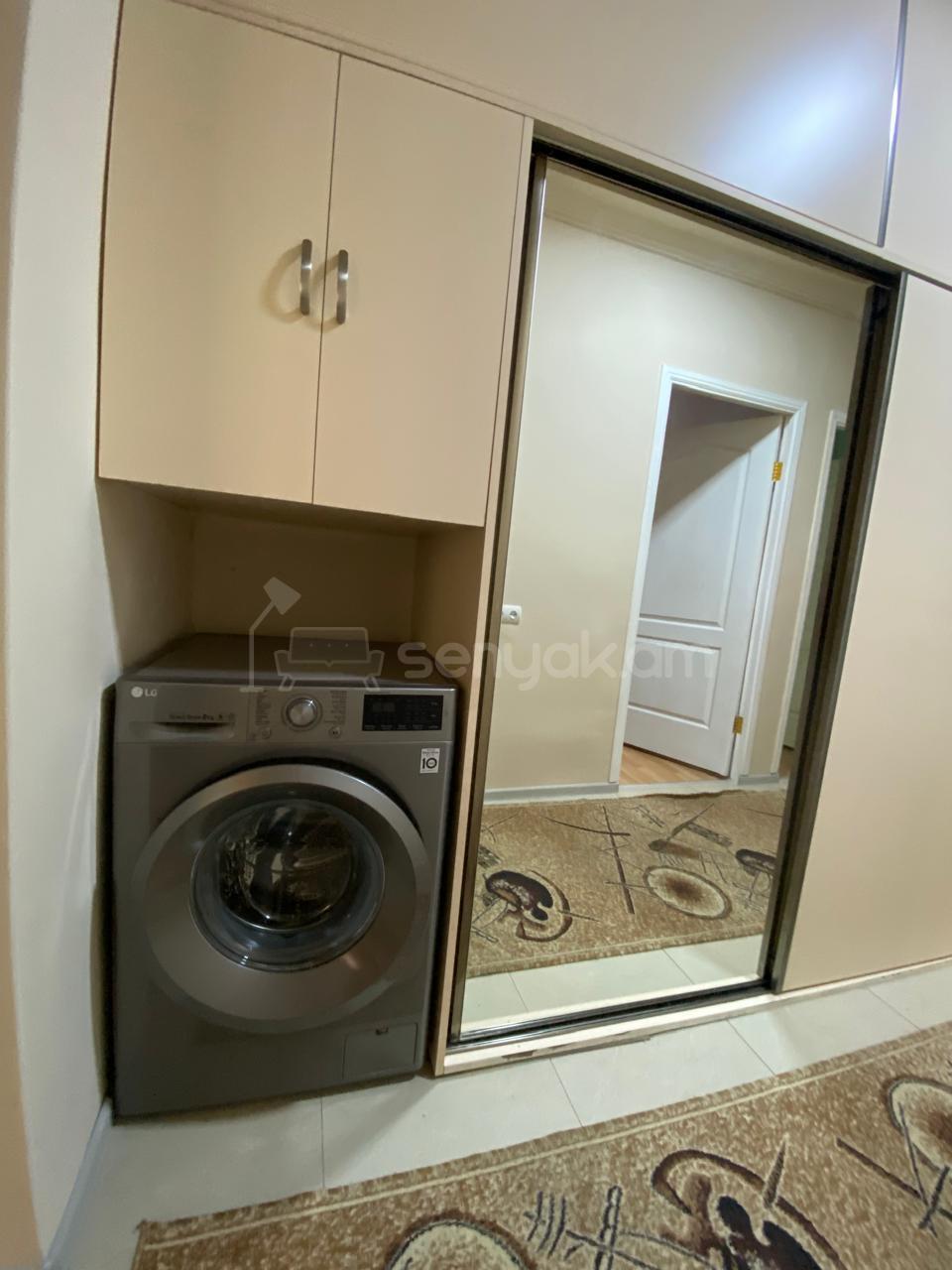 4 Սենյականոց Բնակարան Քարե Շենքում, 154քմ, 1/5 հարկ, Նորմալ Վիճակում