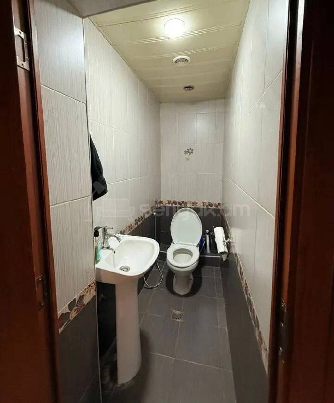 4 Սենյականոց Բնակարան, 92քմ, 8/9 հարկ, Կապիտալ Վերանորոգված