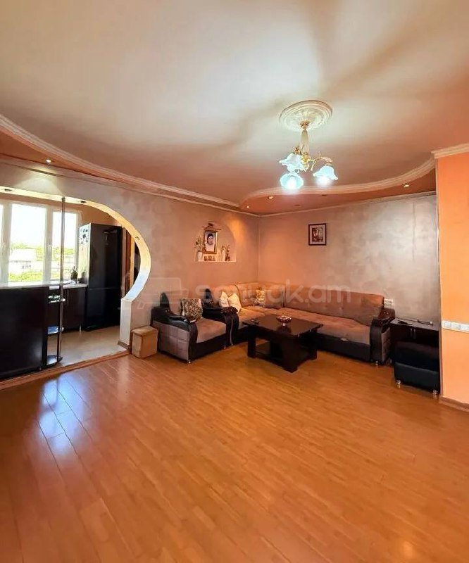 4 Սենյականոց Բնակարան, 92քմ, 8/9 հարկ, Կապիտալ Վերանորոգված