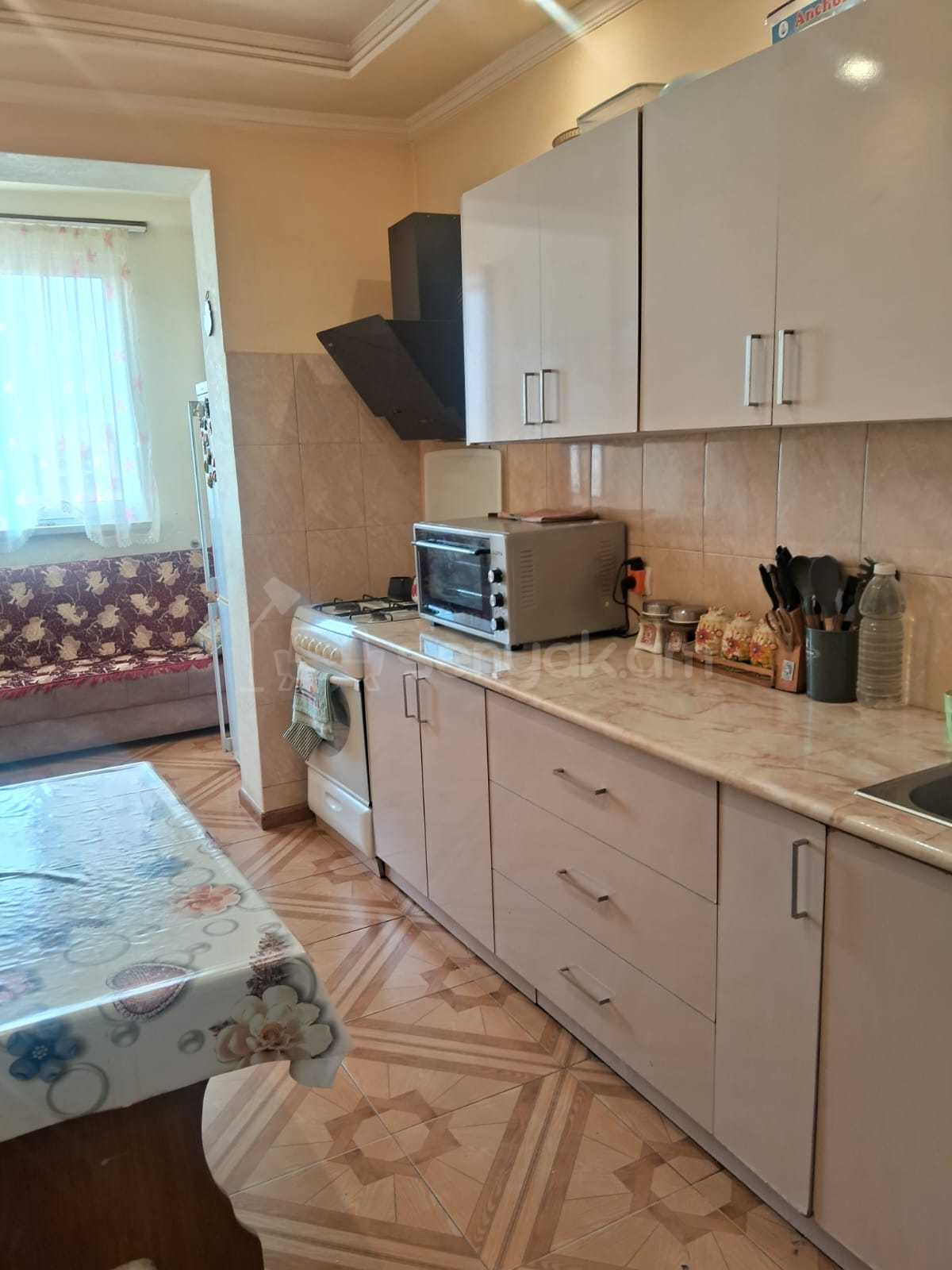 3 Սենյականոց Բնակարան, 65քմ, 9/9 հարկ, Նորմալ Վիճակում