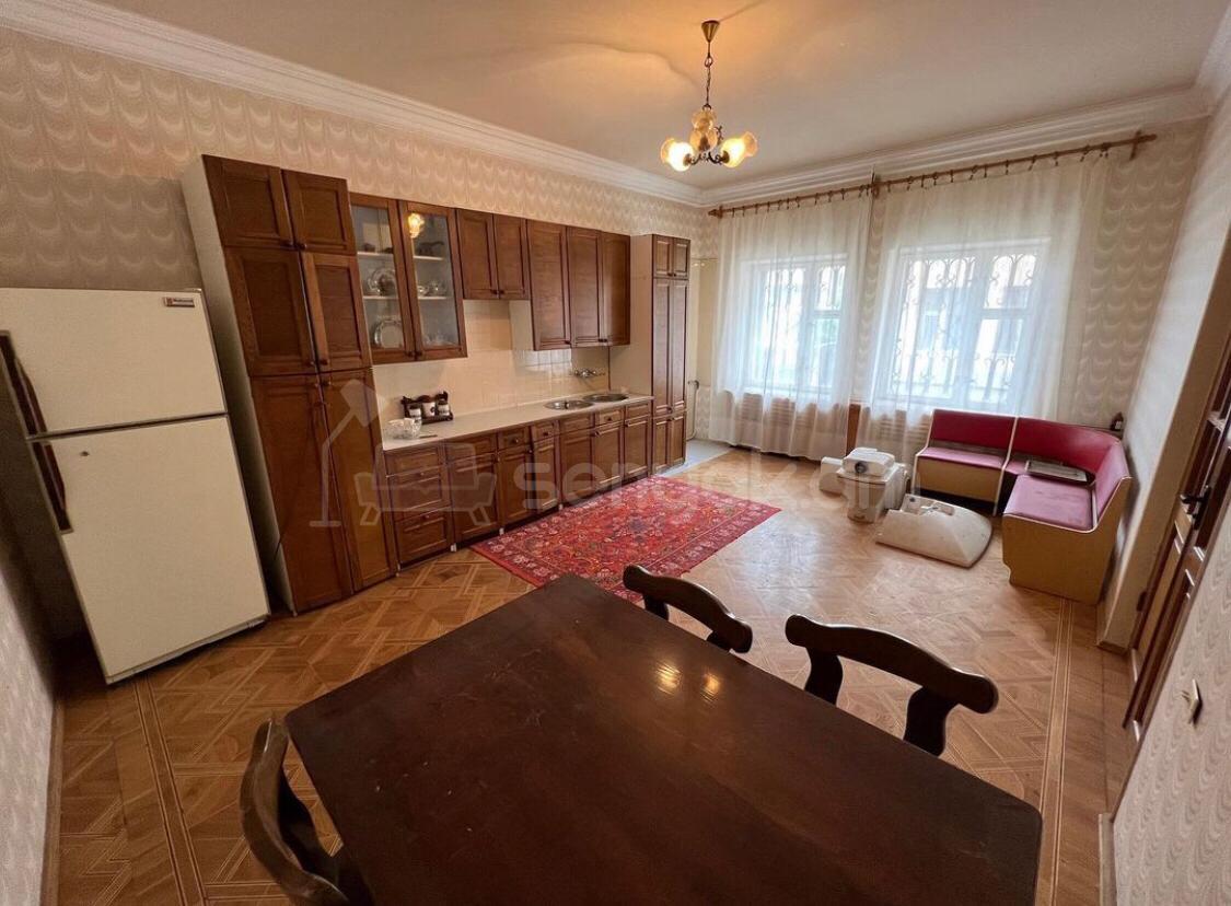 8 Սենյականոց Սեփական Տուն, 539քմ, Նորմալ Վիճակում, Ավտոտնակով