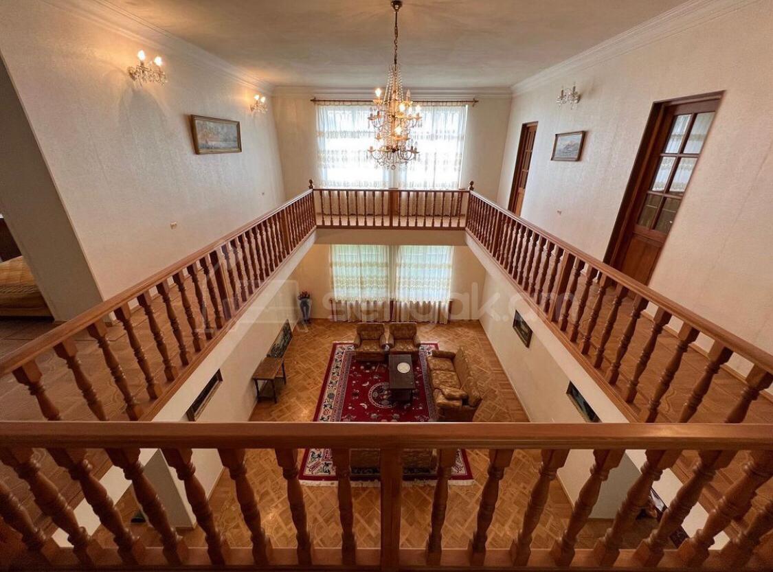 8 Սենյականոց Սեփական Տուն, 539քմ, Նորմալ Վիճակում, Ավտոտնակով