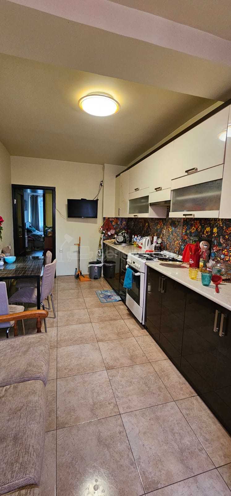 3 Սենյականոց Բնակարան, 92քմ, 4/10 հարկ, Կապիտալ Վերանորոգված