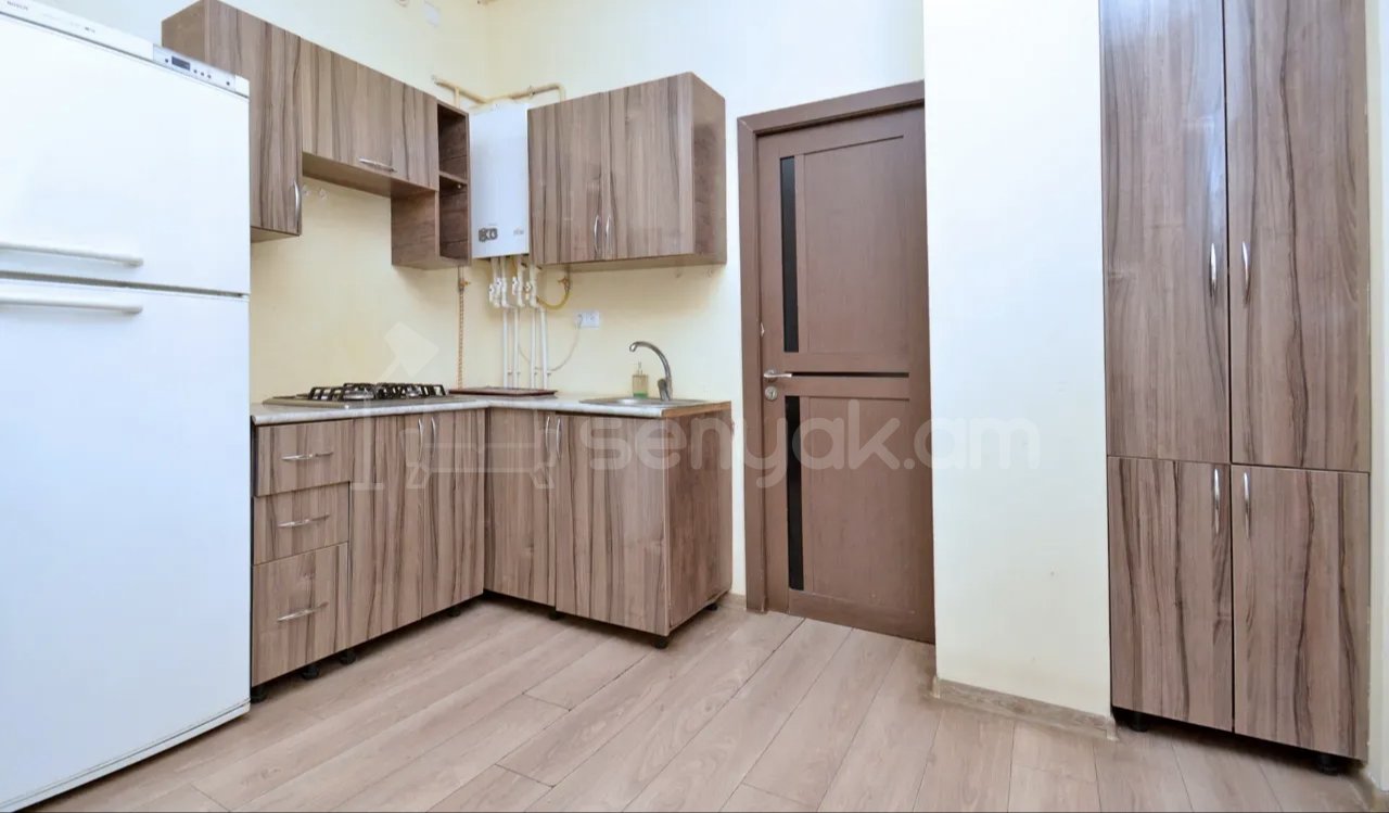 2 Սենյականոց Բնակարան Քարե Շենքում, 52քմ, 2/2 հարկ, Կապիտալ Վերանորոգված, Կահավորված