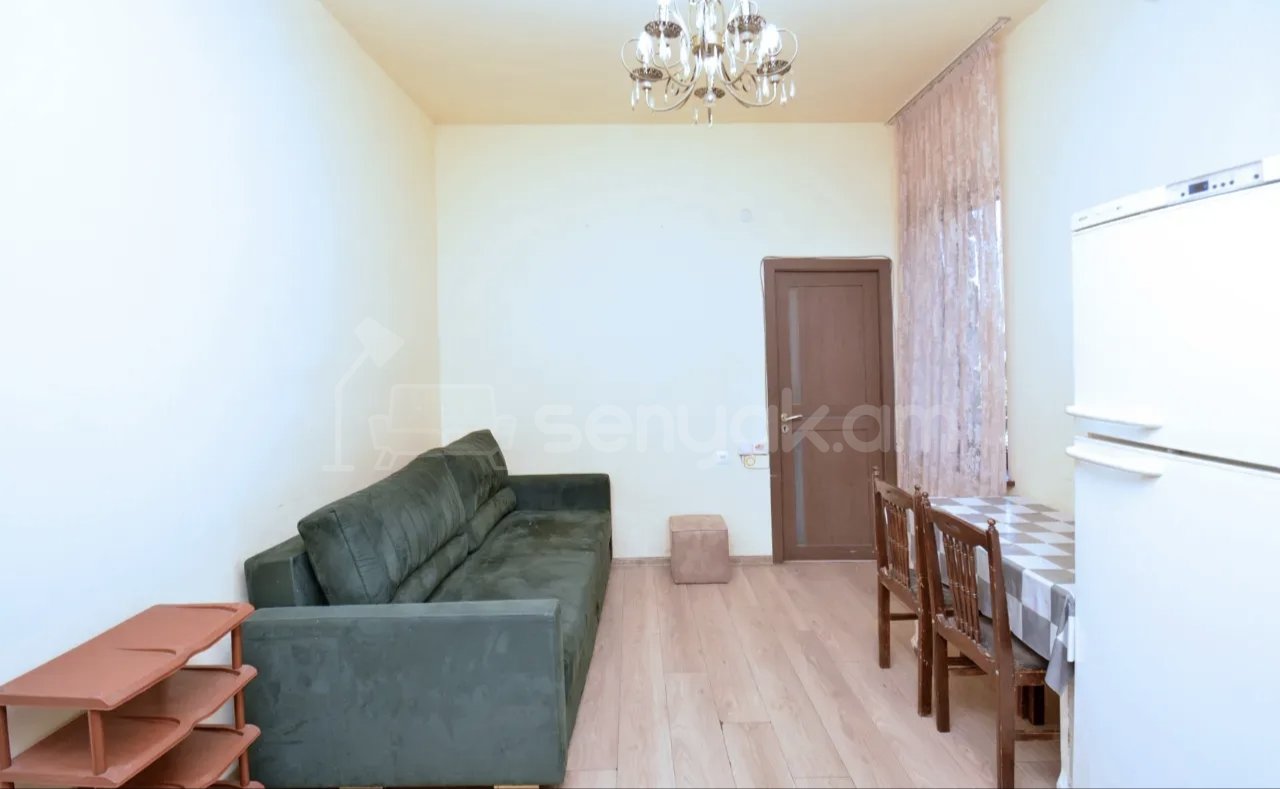 2 Սենյականոց Բնակարան Քարե Շենքում, 52քմ, 2/2 հարկ, Կապիտալ Վերանորոգված, Կահավորված