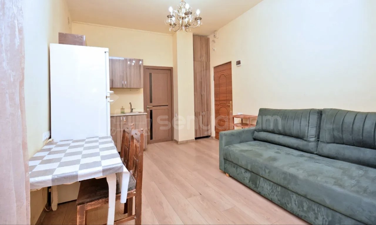 2 Սենյականոց Բնակարան Քարե Շենքում, 52քմ, 2/2 հարկ, Կապիտալ Վերանորոգված, Կահավորված