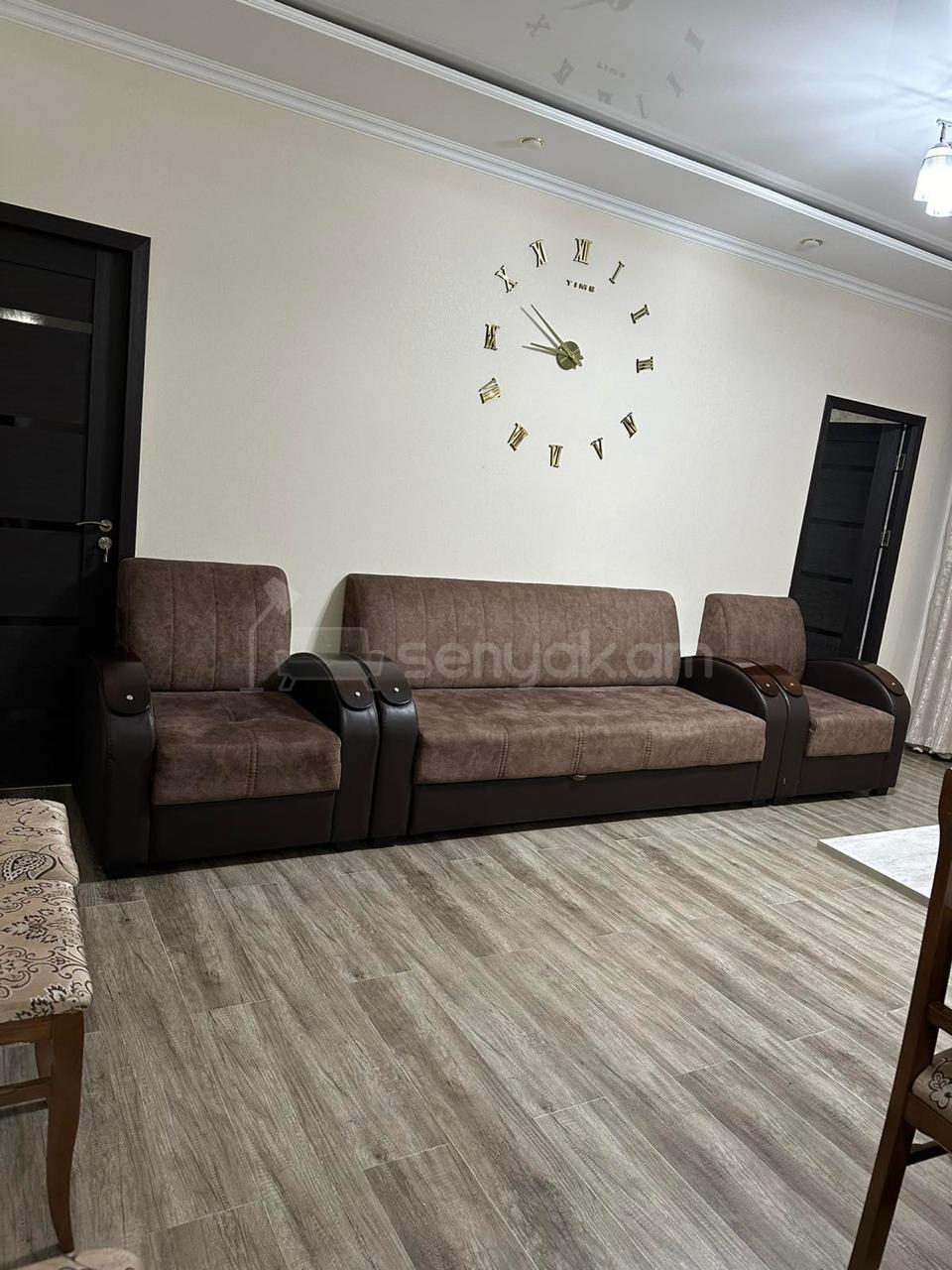 3 Սենյականոց Բնակարան Քարե Շենքում, 50քմ, 4/5 հարկ, Կապիտալ Վերանորոգված