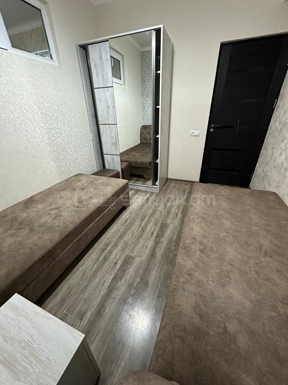 3 Սենյականոց Բնակարան Քարե Շենքում, 50քմ, 4/5 հարկ, Կապիտալ Վերանորոգված