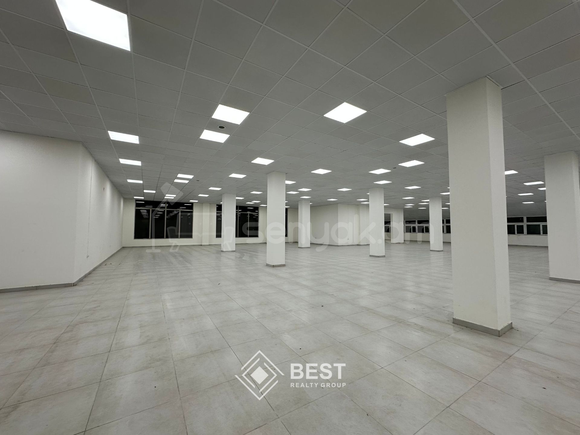 Առևտրի Տարածք, 1200քմ, Կապիտալ Վերանորոգված