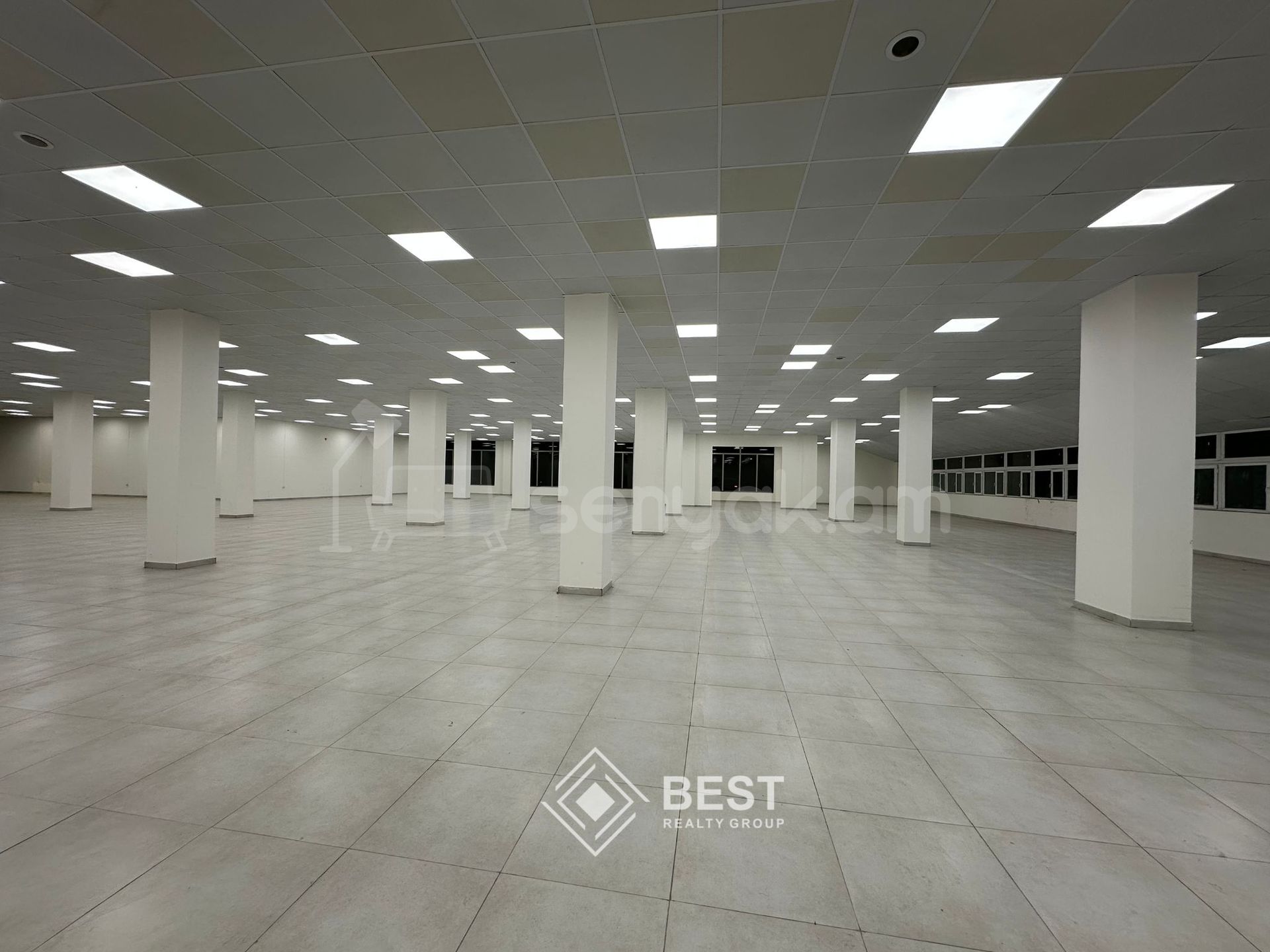 Առևտրի Տարածք, 1200քմ, Կապիտալ Վերանորոգված