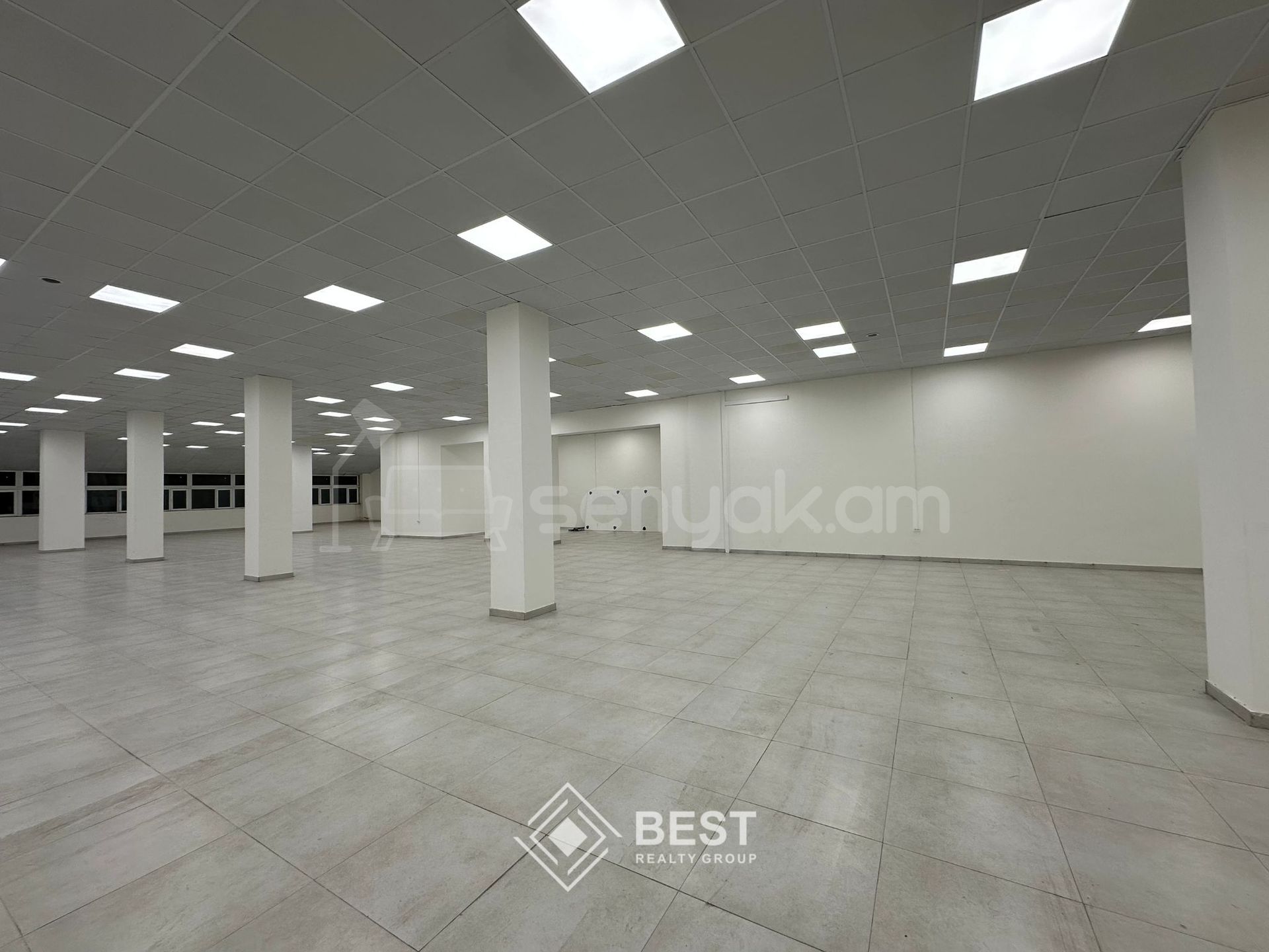 Առևտրի Տարածք, 1200քմ, Կապիտալ Վերանորոգված