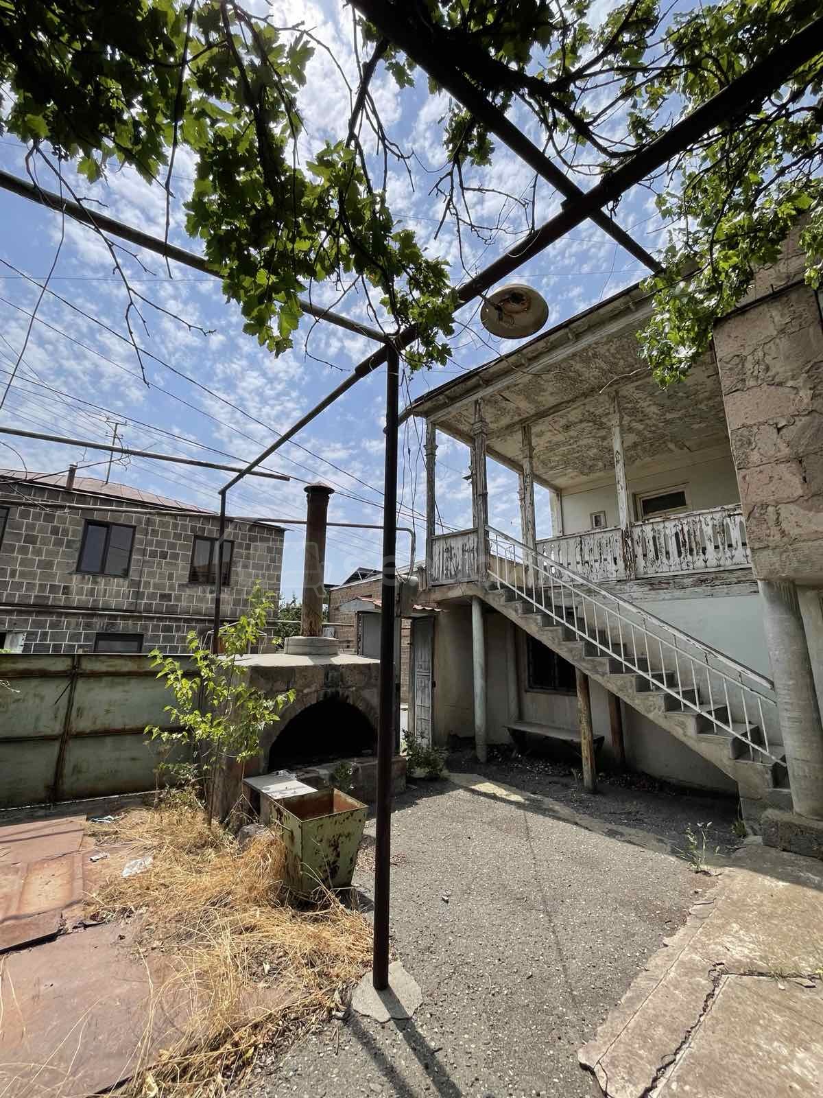 4 Սենյականոց Սեփական Տուն, 228քմ, Ավտոտնակով