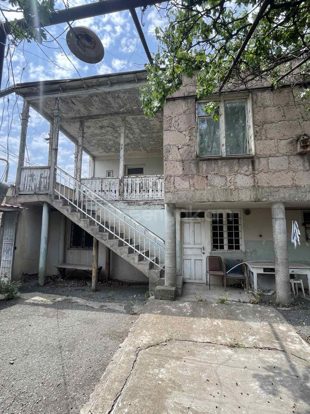 4 Սենյականոց Սեփական Տուն, 228քմ, Ավտոտնակով