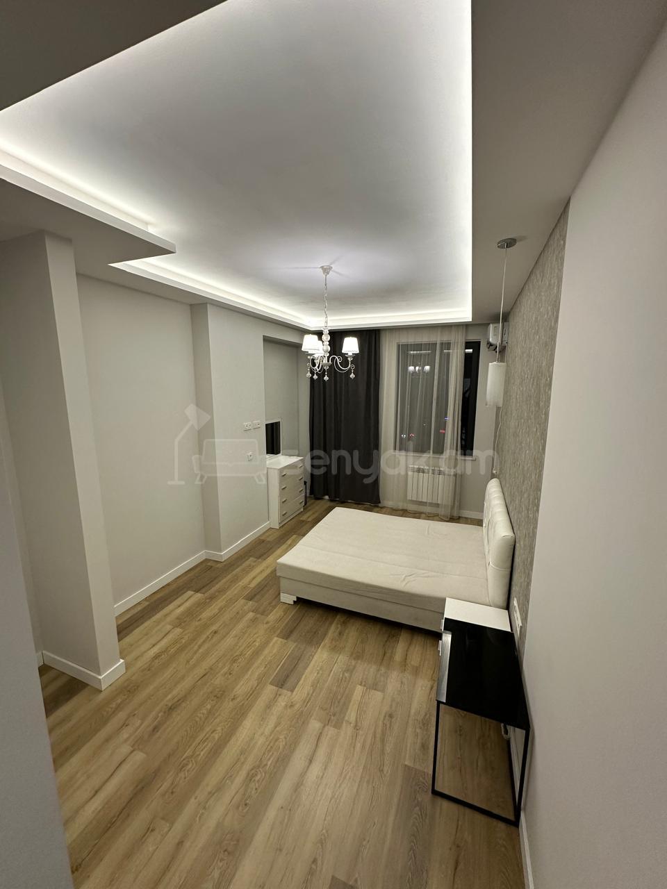 3 Սենյականոց Բնակարան Նորակառույցում, 85քմ, 8/16 հարկ, Կապիտալ Վերանորոգված, Կահավորված, Արևկող