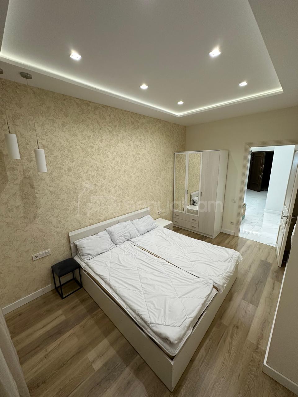 3 Սենյականոց Բնակարան Նորակառույցում, 85քմ, 8/16 հարկ, Կապիտալ Վերանորոգված, Կահավորված, Արևկող