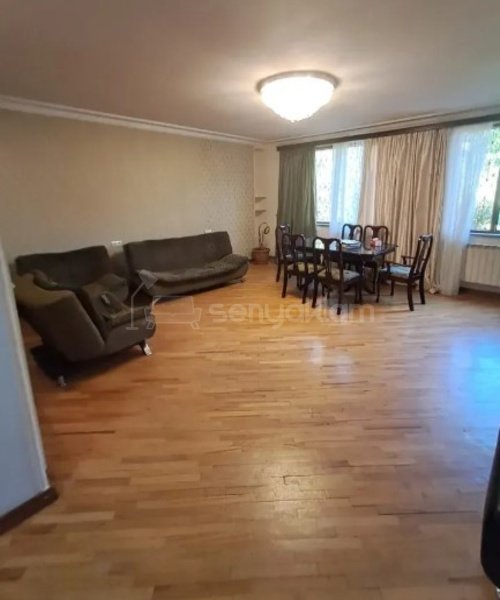 2 Սենյականոց Բնակարան Քարե Շենքում, 72քմ, 2/5 հարկ, Կոսմետիկ Վերանորոգված