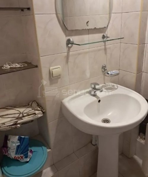 2 Սենյականոց Բնակարան Քարե Շենքում, 72քմ, 2/5 հարկ, Կոսմետիկ Վերանորոգված