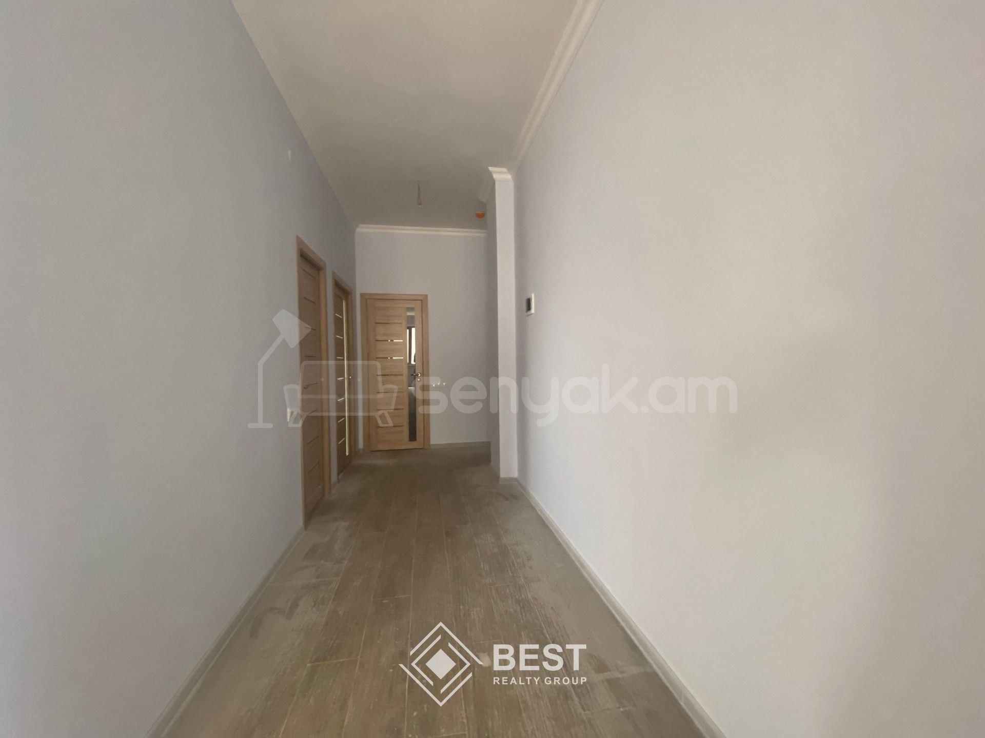 4 Սենյականոց Բնակարան Նորակառույցում, 124քմ, 13/17 հարկ, Կապիտալ Վերանորոգված