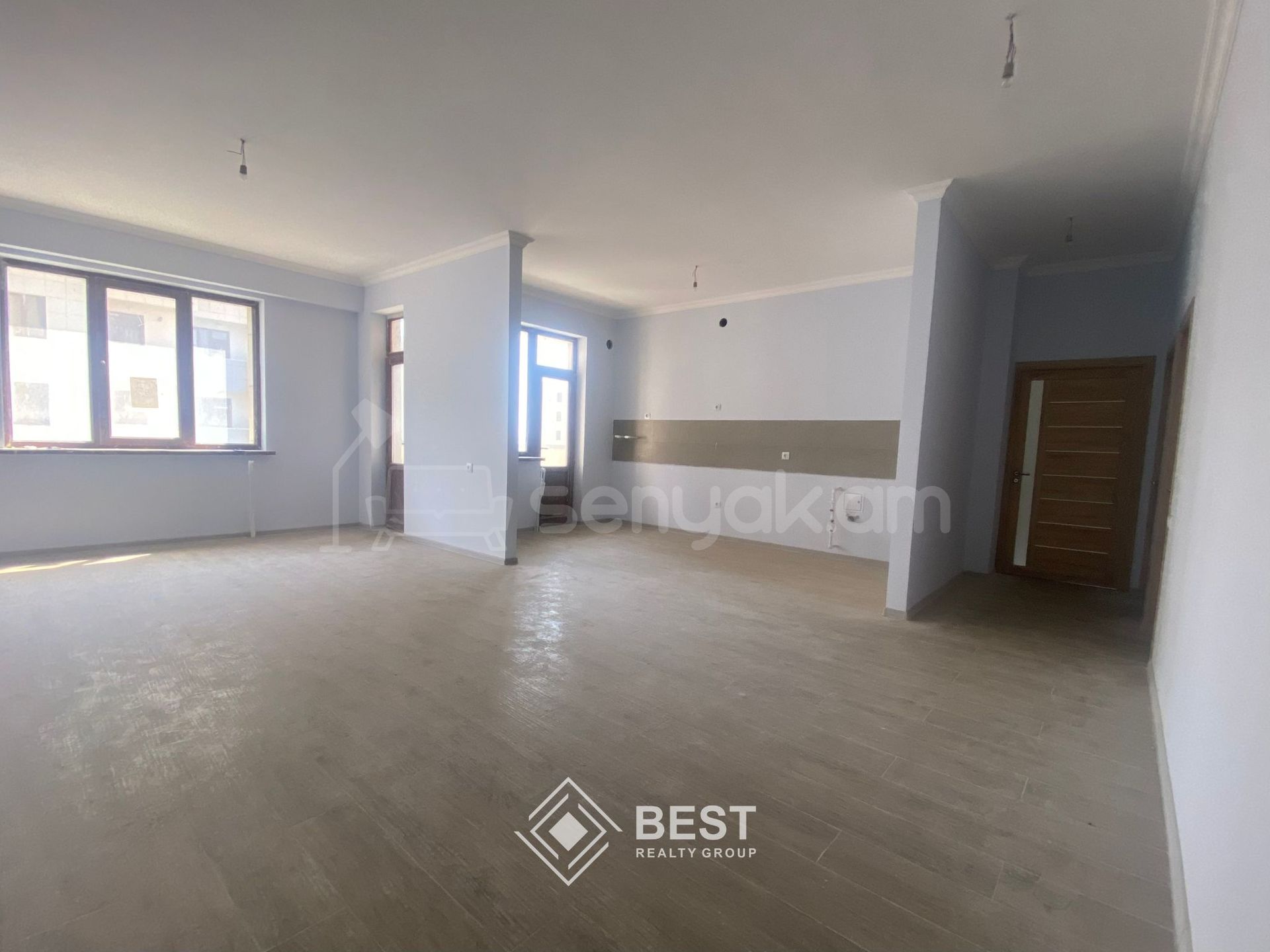 4 Սենյականոց Բնակարան Նորակառույցում, 124քմ, 13/17 հարկ, Կապիտալ Վերանորոգված