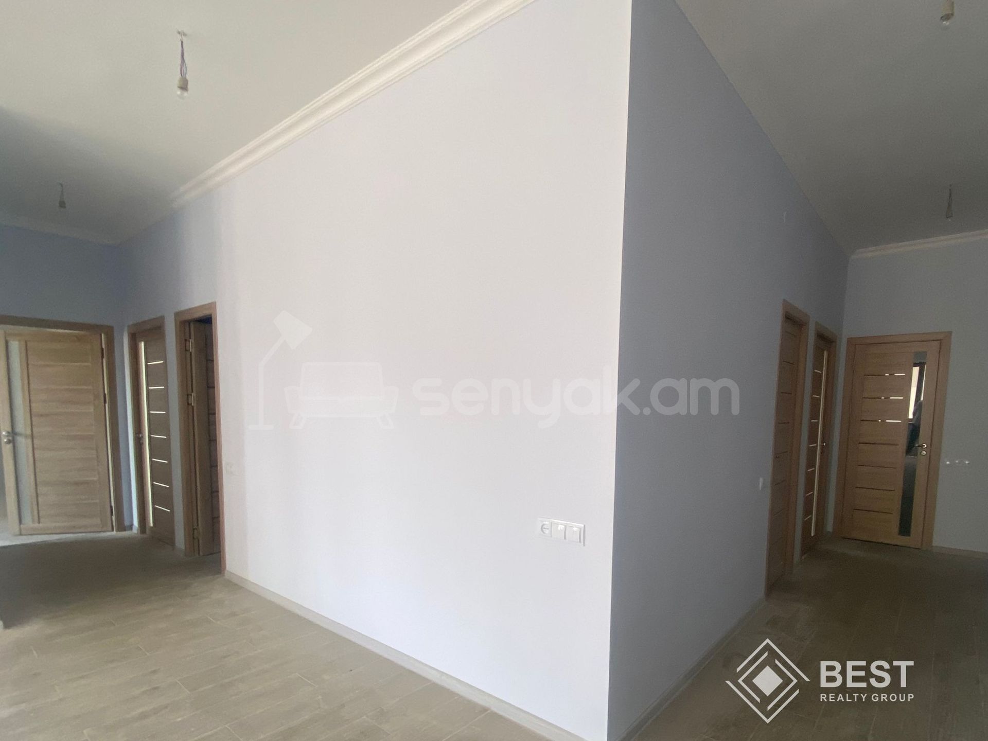 4 Սենյականոց Բնակարան Նորակառույցում, 124քմ, 13/17 հարկ, Կապիտալ Վերանորոգված