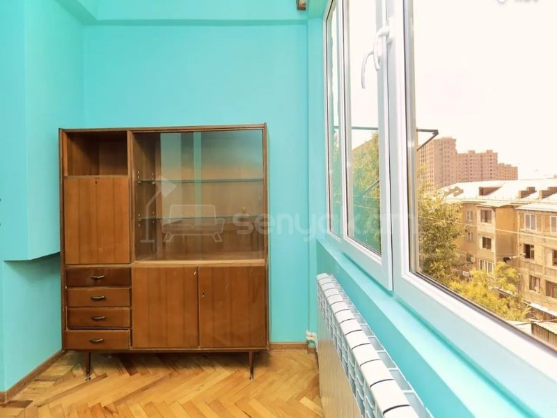 2 Սենյականոց Բնակարան Քարե Շենքում, 50քմ, 4/4 հարկ, Կապիտալ Վերանորոգված, Կահավորված, Արևկող