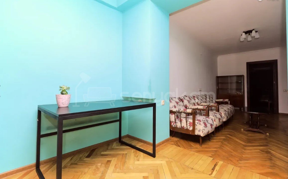 2 Սենյականոց Բնակարան Քարե Շենքում, 50քմ, 4/4 հարկ, Կապիտալ Վերանորոգված, Կահավորված, Արևկող