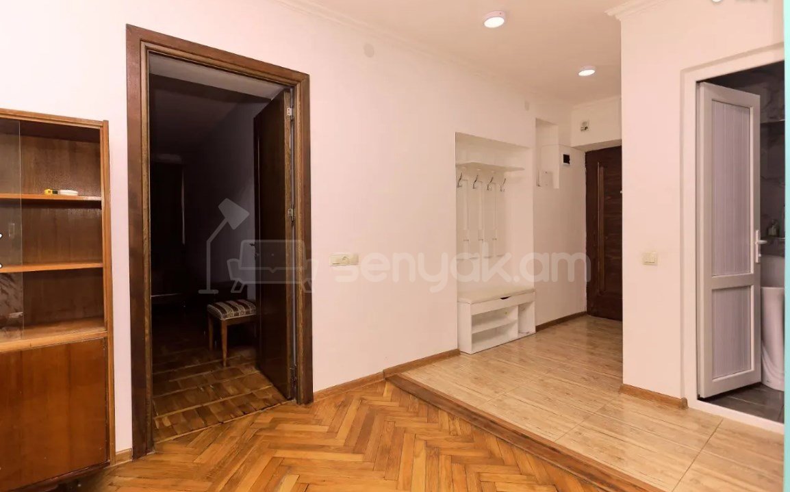 2 Սենյականոց Բնակարան Քարե Շենքում, 50քմ, 4/4 հարկ, Կապիտալ Վերանորոգված, Կահավորված, Արևկող