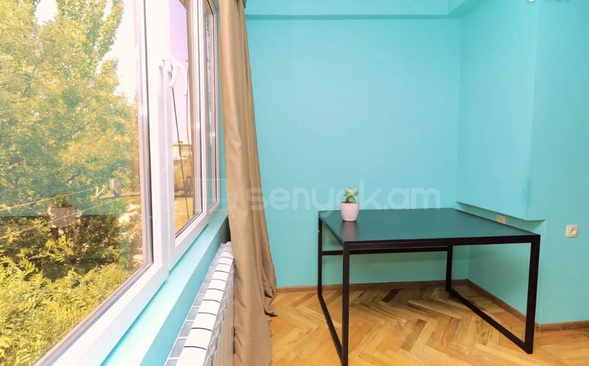 2 Սենյականոց Բնակարան Քարե Շենքում, 50քմ, 4/4 հարկ, Կապիտալ Վերանորոգված, Կահավորված, Արևկող