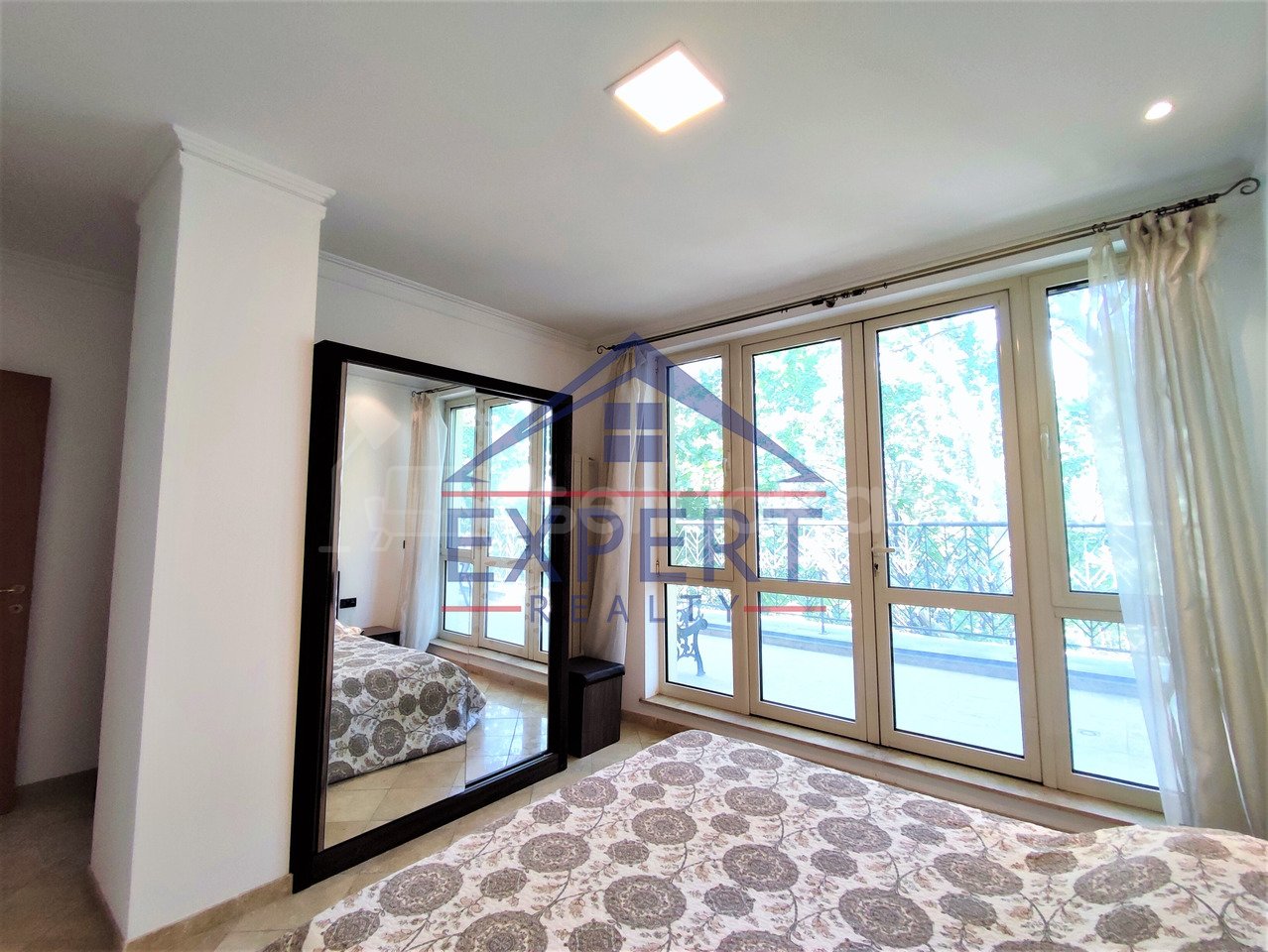 5 Սենյականոց Բնակարան Նորակառույցում, 254քմ, 6/6 հարկ, Կապիտալ Վերանորոգված