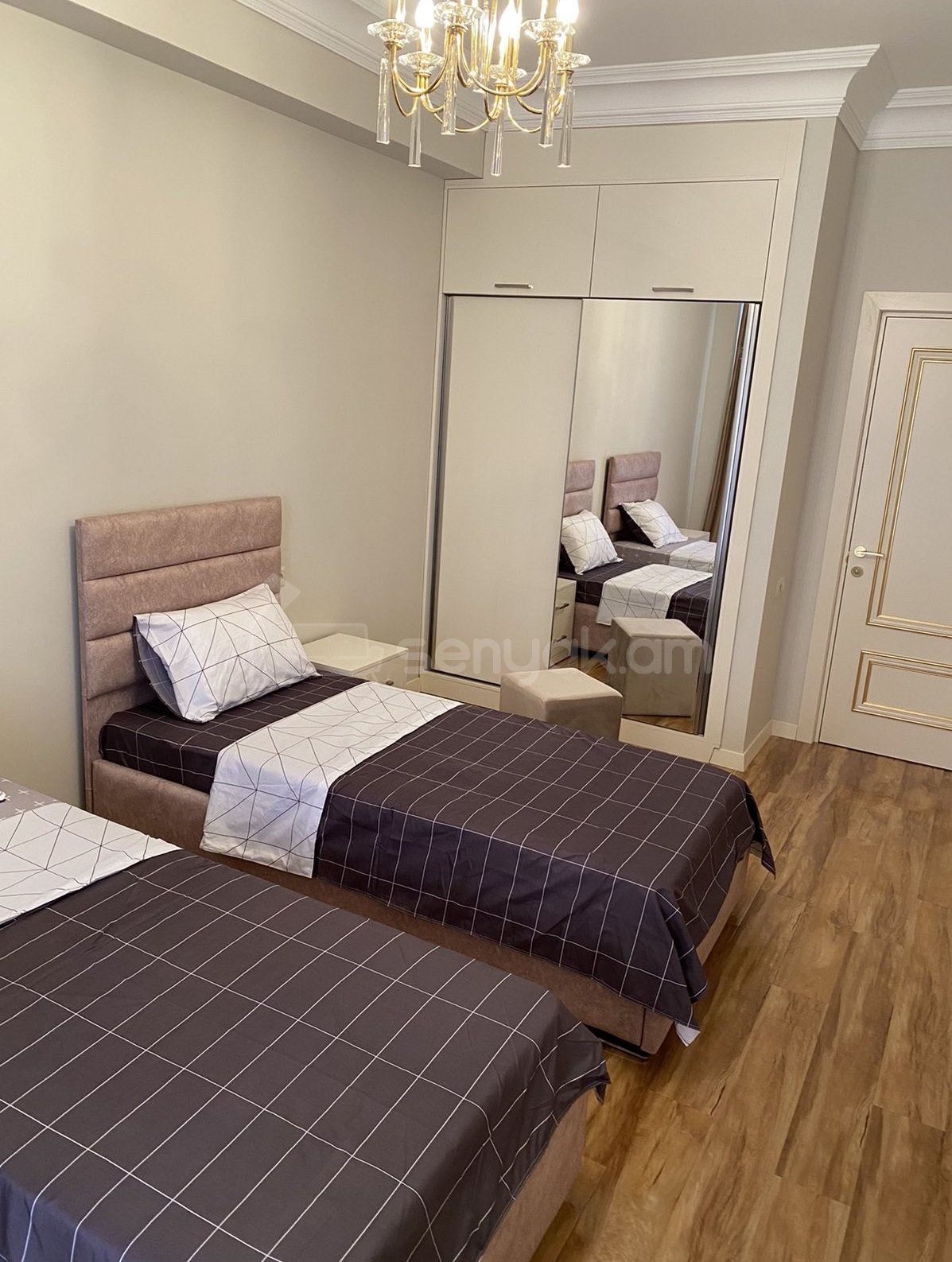 4 Սենյականոց Բնակարան Նորակառույցում, 155քմ, 11/15 հարկ, Դիզայներական Վերանորոգված