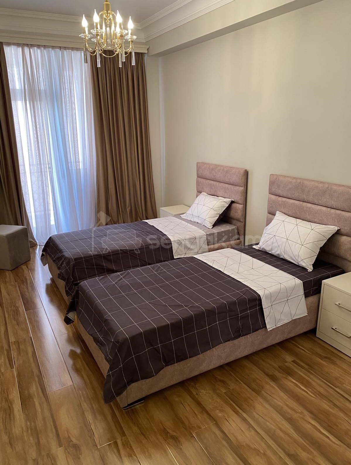 4 Սենյականոց Բնակարան Նորակառույցում, 155քմ, 11/15 հարկ, Դիզայներական Վերանորոգված