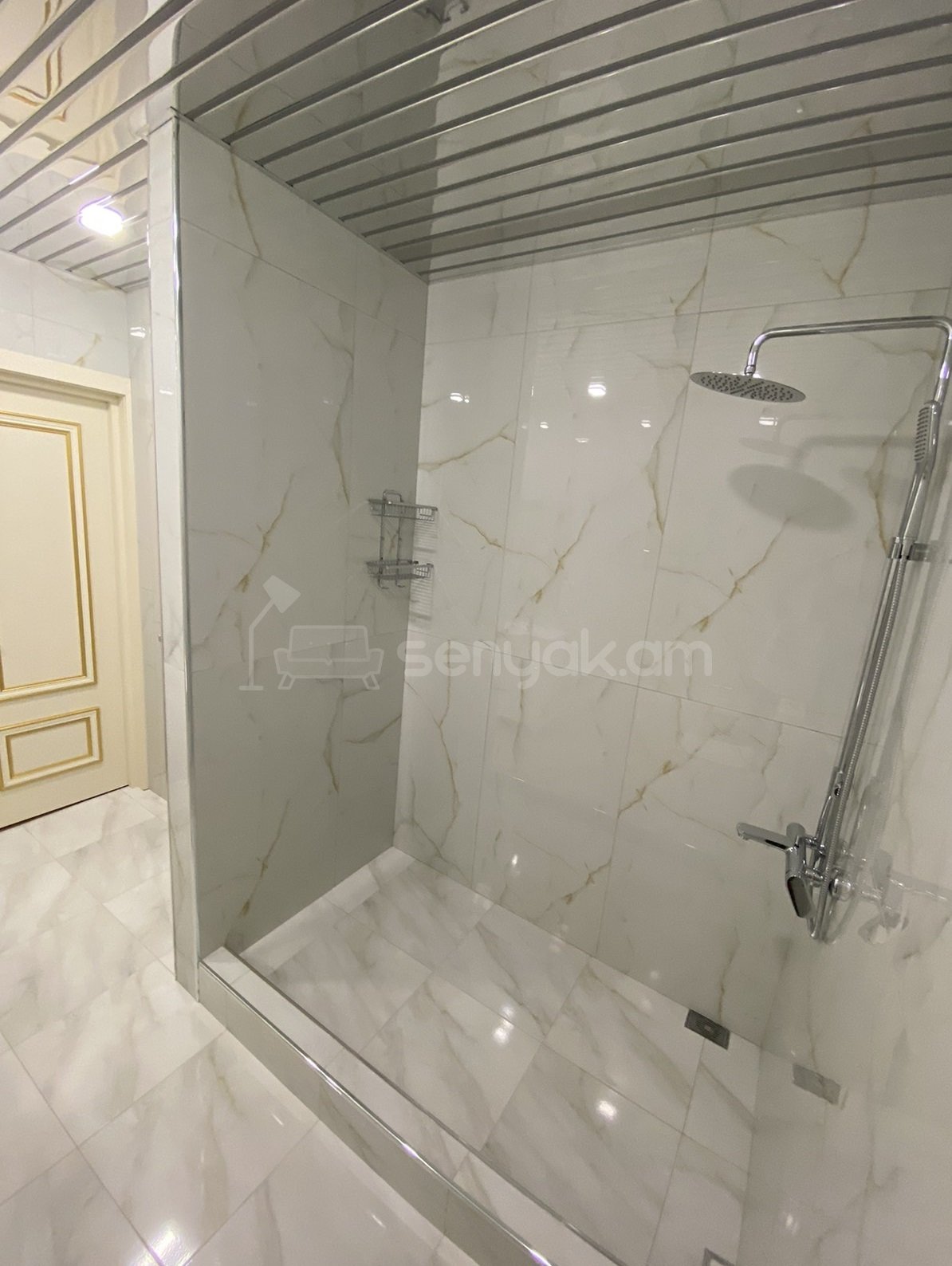 4 Սենյականոց Բնակարան Նորակառույցում, 155քմ, 11/15 հարկ, Դիզայներական Վերանորոգված