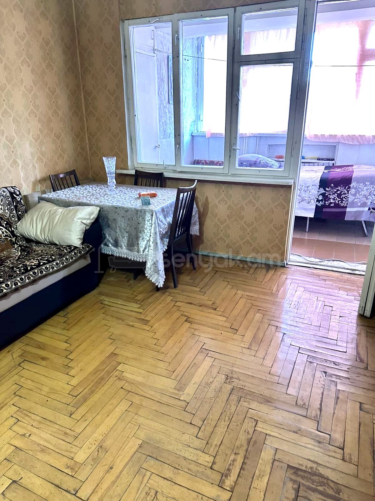 2 Սենյականոց Բնակարան, 70քմ, 5/9 հարկ, Պետական Վիճակում, Կահավորված