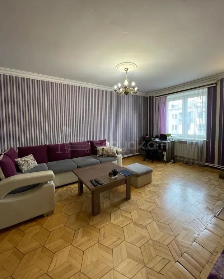 2 Սենյականոց Բնակարան Քարե Շենքում, 60քմ, 3/5 հարկ, Նորմալ Վիճակում, Կահավորված