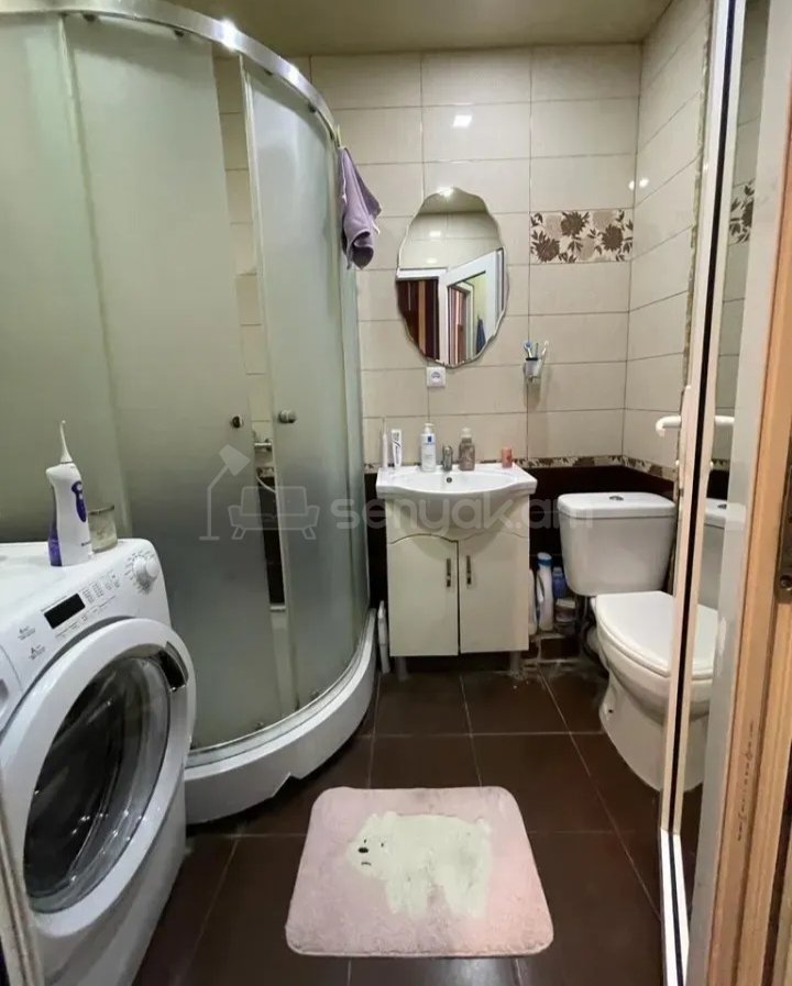 2 Սենյականոց Բնակարան Քարե Շենքում, 60քմ, 3/5 հարկ, Նորմալ Վիճակում, Կահավորված