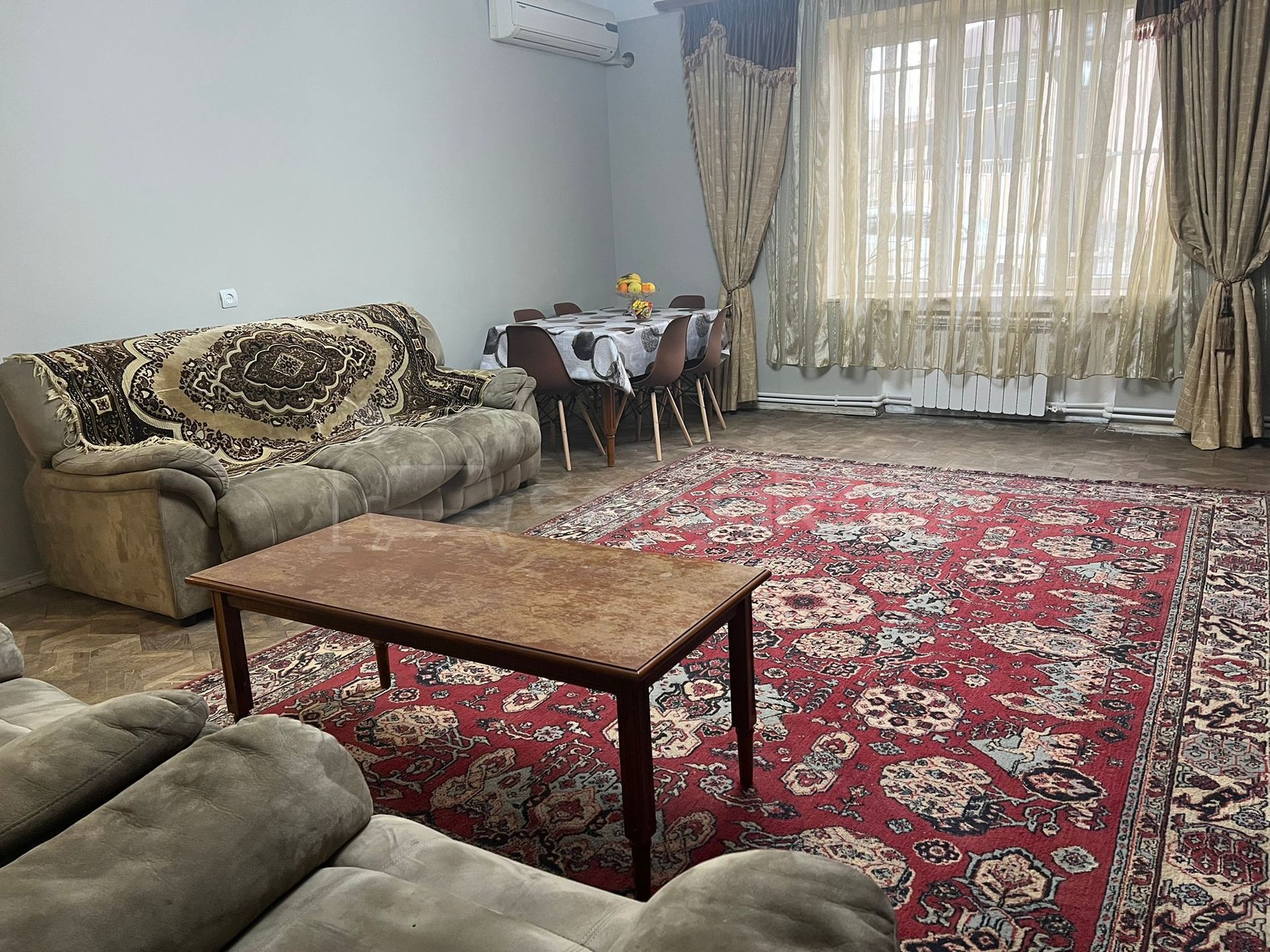 3 Սենյականոց Բնակարան Քարե Շենքում, 105քմ, 1/3 հարկ, Կոսմետիկ Վերանորոգված, Կահավորված