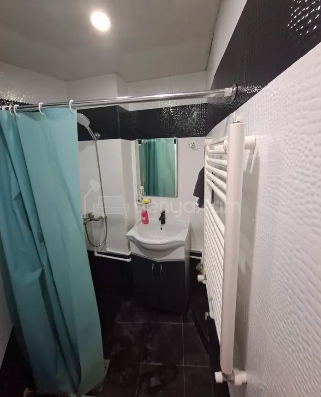 2 Սենյականոց Բնակարան Քարե Շենքում, 65քմ, 2/4 հարկ, Կապիտալ Վերանորոգված, Կահավորված, Արևկող