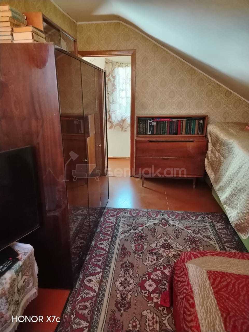 3 Սենյականոց Ամառանոց, 750քմ, Լողավազանով