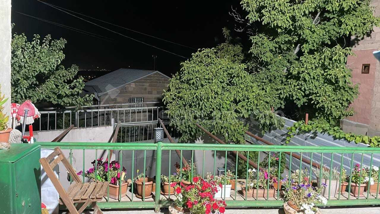 3 Սենյականոց Ամառանոց, 750քմ, Լողավազանով