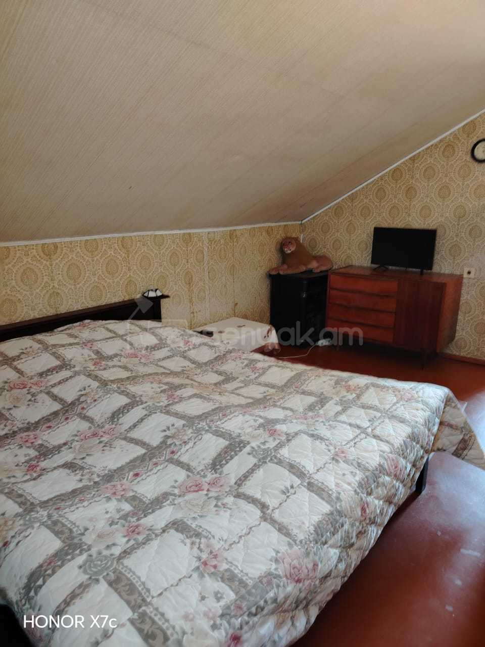 3 Սենյականոց Ամառանոց, 750քմ, Լողավազանով