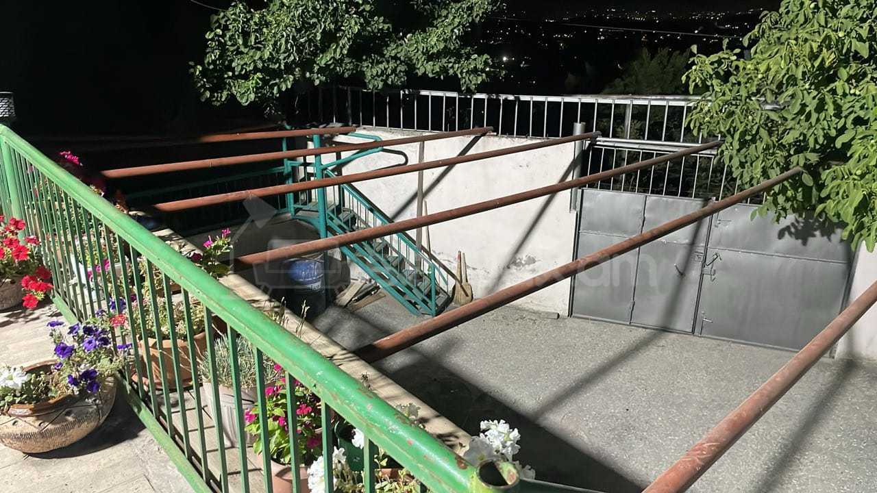 3 Սենյականոց Ամառանոց, 750քմ, Լողավազանով