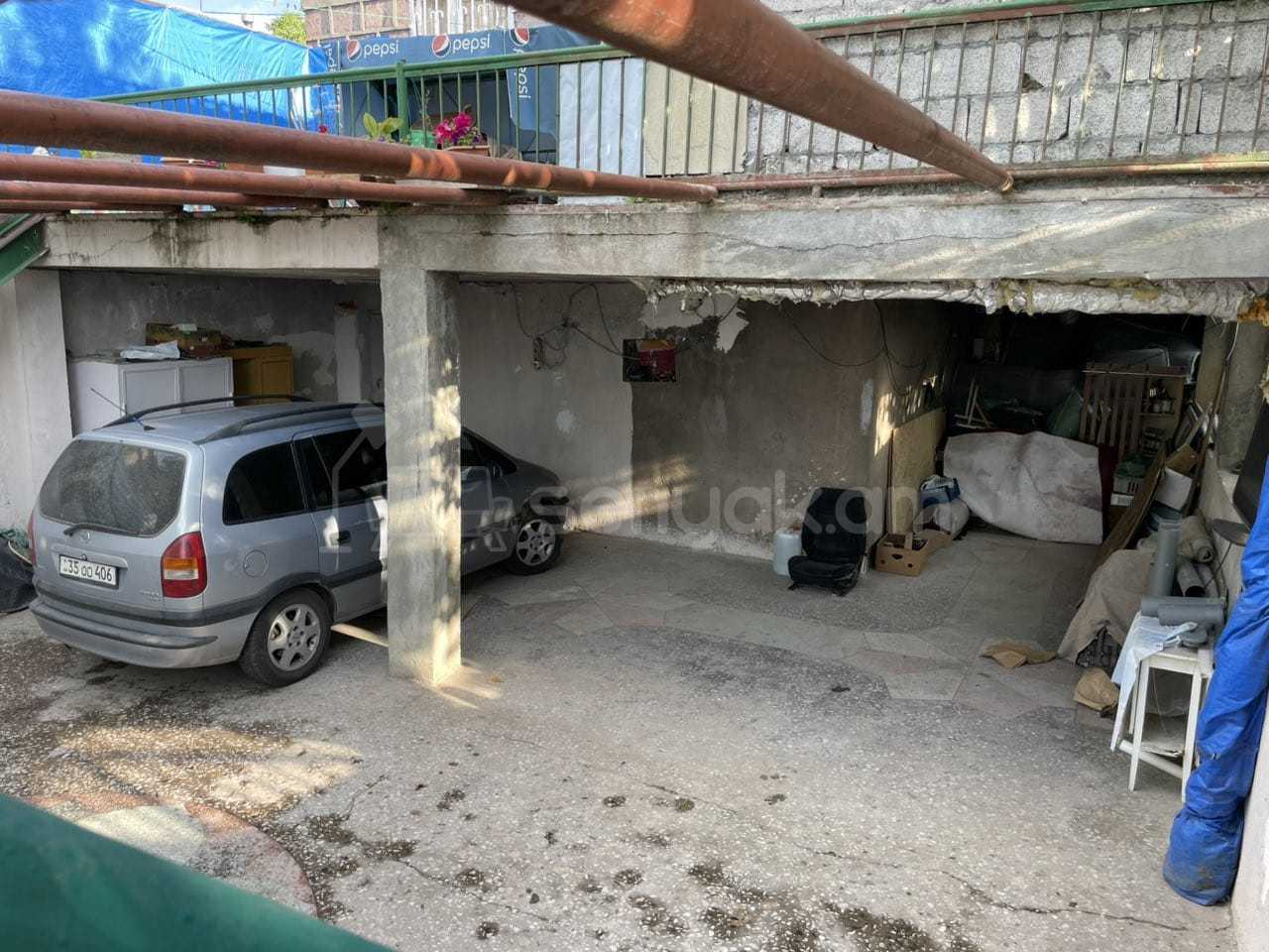 3 Սենյականոց Ամառանոց, 750քմ, Լողավազանով