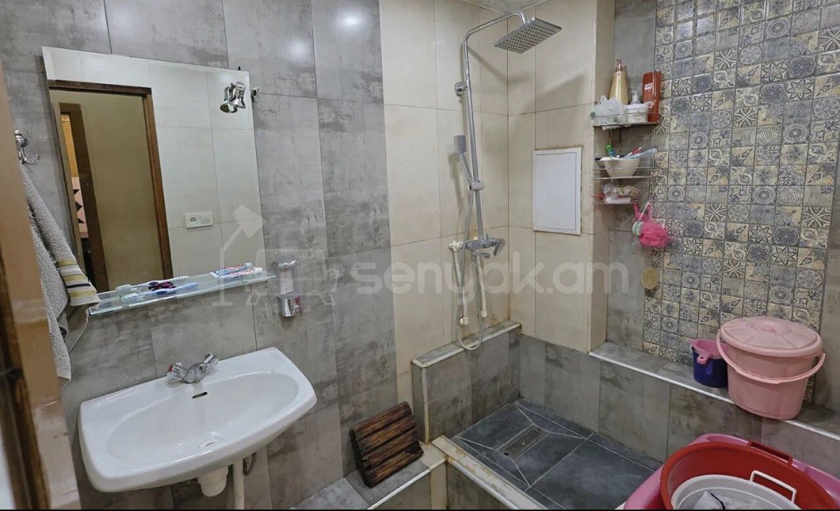 3 Սենյականոց Բնակարան, 87քմ, 2/12 հարկ, Նորմալ Վիճակում