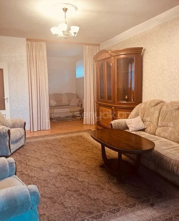 2 Սենյականոց Բնակարան Քարե Շենքում, 65քմ, 3/5 հարկ, Նորմալ Վիճակում