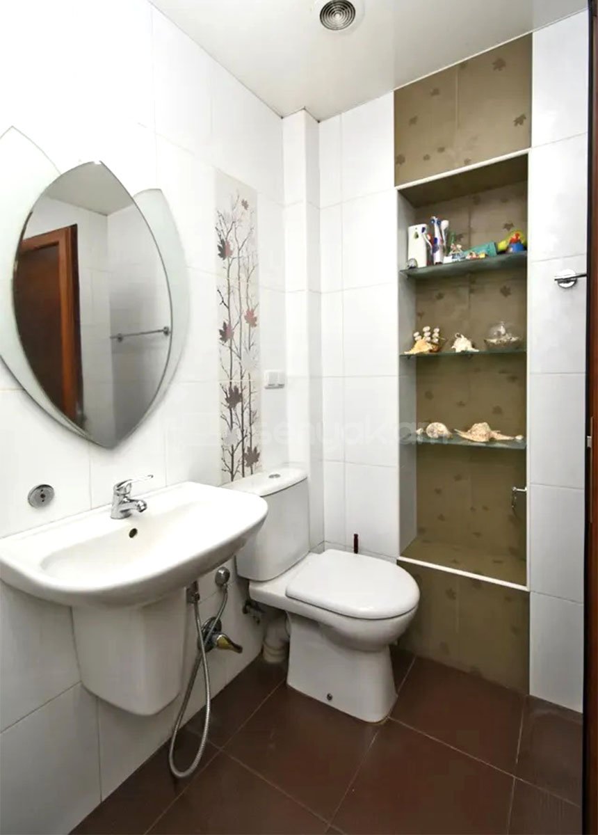 2 Սենյականոց Բնակարան Քարե Շենքում, 68քմ, 3/5 հարկ, Կապիտալ Վերանորոգված