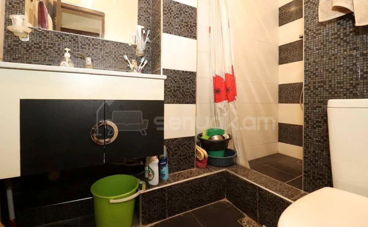 1 Սենյականոց Բնակարան Քարե Շենքում, 43քմ, 3/4 հարկ, Նորմալ Վիճակում