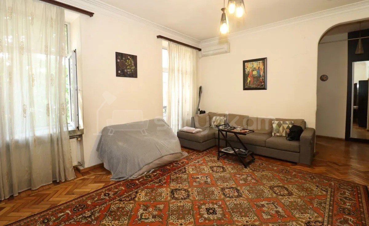 1 Սենյականոց Բնակարան Քարե Շենքում, 43քմ, 3/4 հարկ, Նորմալ Վիճակում